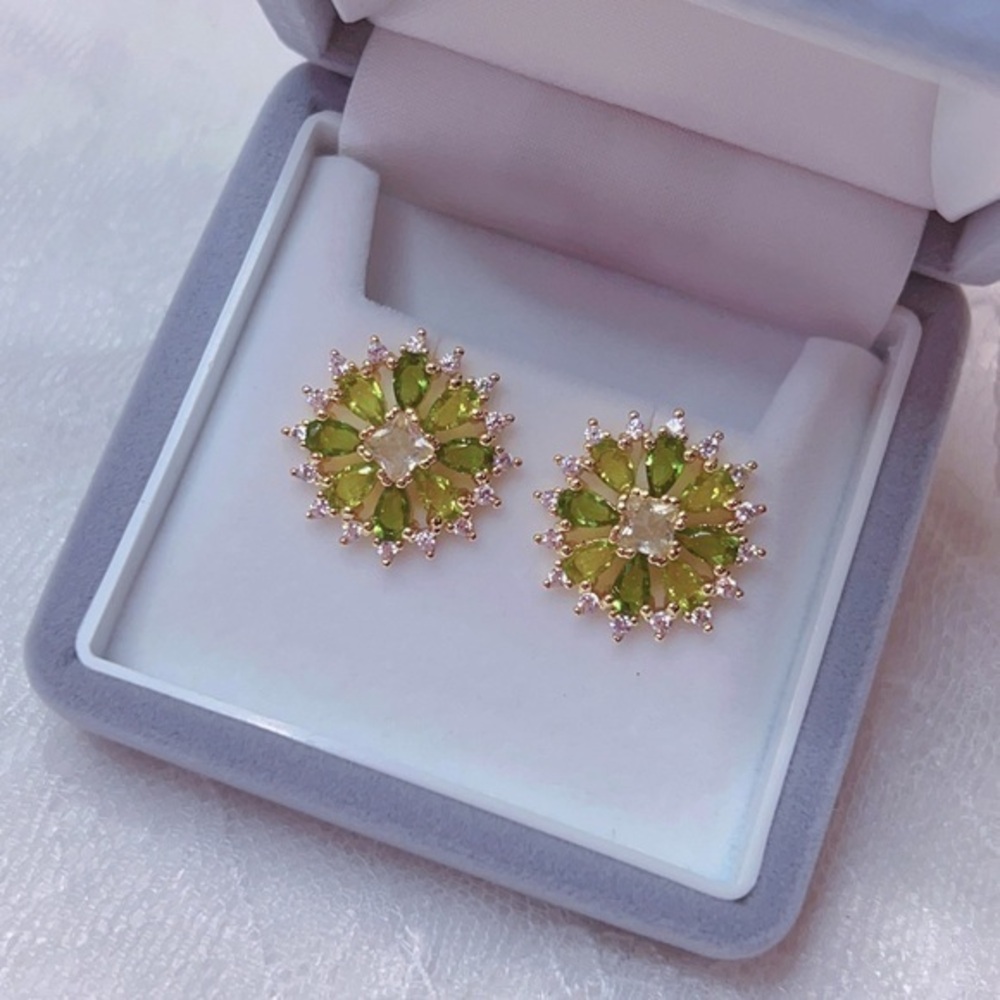 18K GP AAAA Grade  Purple and red zircon stud earrings